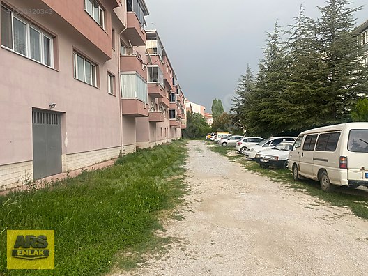 ARS EMLAK'TAN 4 EYLÜLDE SİTE İÇİ SATILIK 135 m² 3+1 GENİŞ DAİRE görsel 3