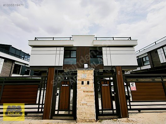 MÜSTAKİL GENİŞ BAHÇELİ TERASLI SATILIK 4+1 VİLLA